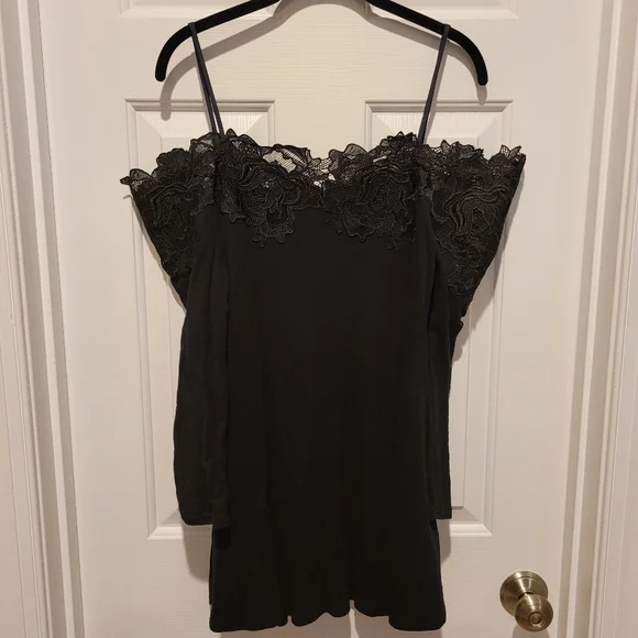 Anthropology Off-Shoulder Top - Picture 8 of 8